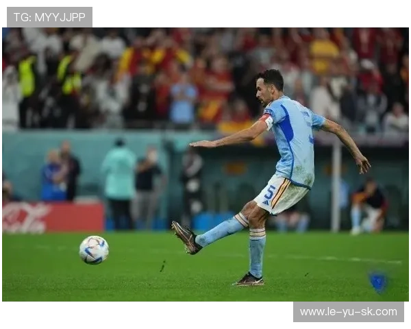 布斯克茨式西班牙后腰:新版中场掌控模板揭秘 布斯克茨式西班牙后腰:新版中场掌控模板揭秘