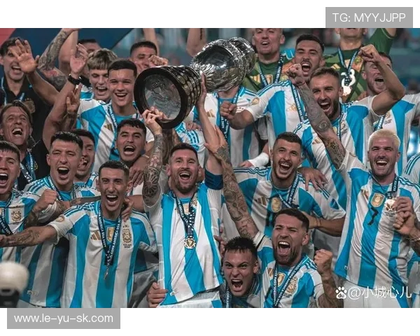 阿根廷队强势晋级美洲杯四强，梅西领衔球队展现冠军风采